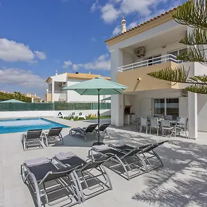 https://villas-mar-e-brisa.hotelaalgarve.com